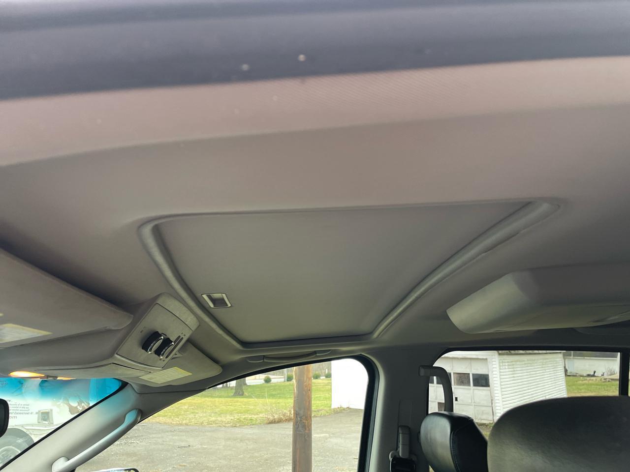 Nissan Armada SE 2WD 2010