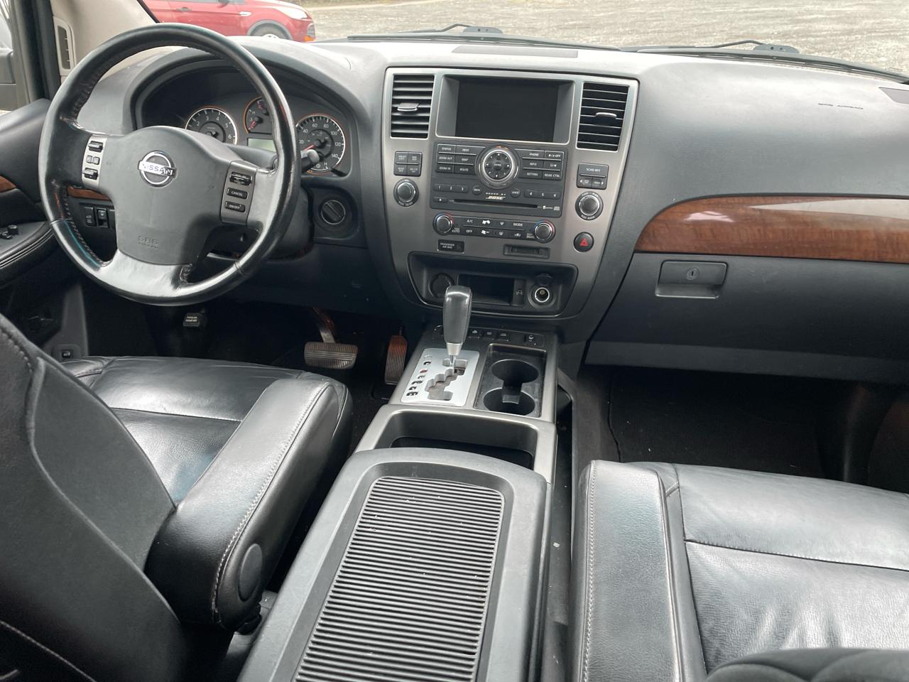 Nissan Armada SE 2WD 2010