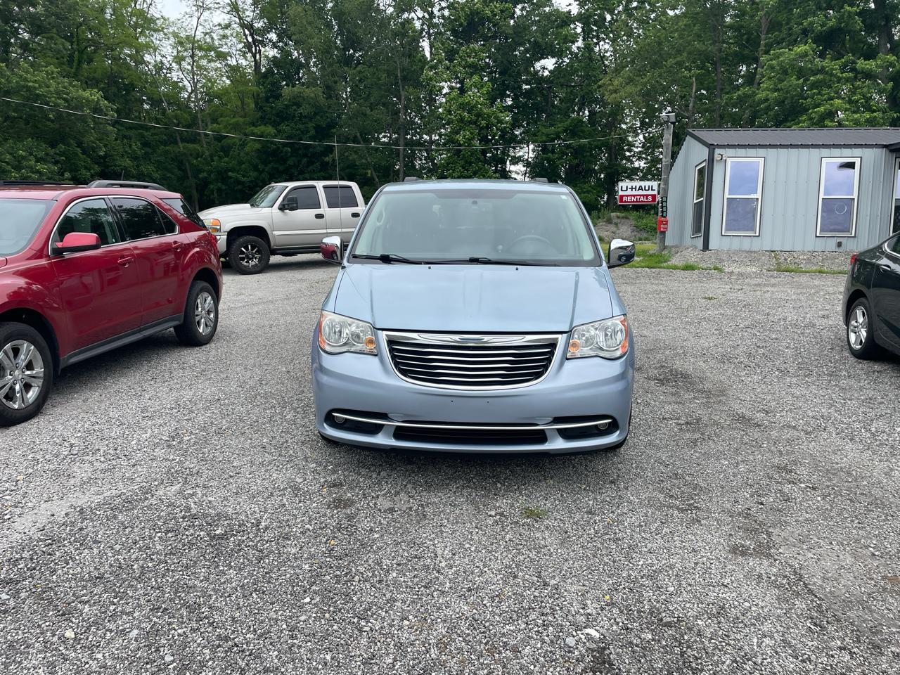 Chrysler Town & Country Touring-L 2013