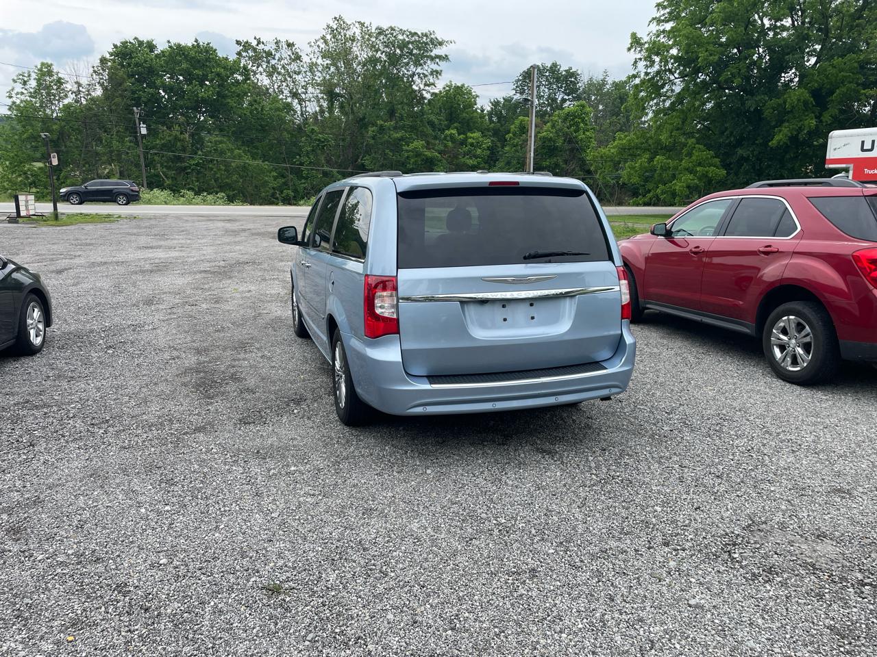 Chrysler Town & Country Touring-L 2013