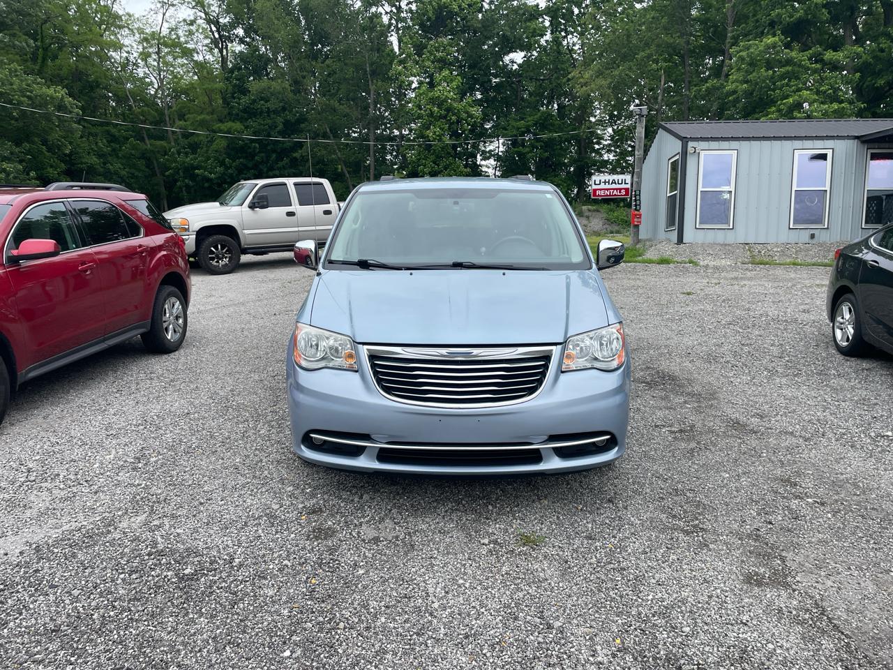 Chrysler Town & Country Touring-L 2013