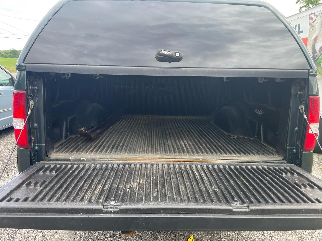Ford F-150 Lariat SuperCrew 4WD 2004