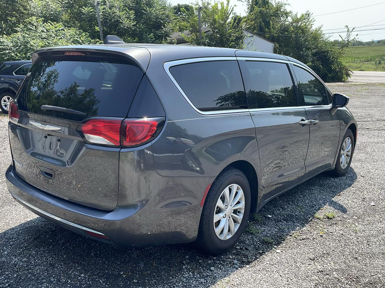 2018 Chrysler Pacifica Touring Plus - Photo 7