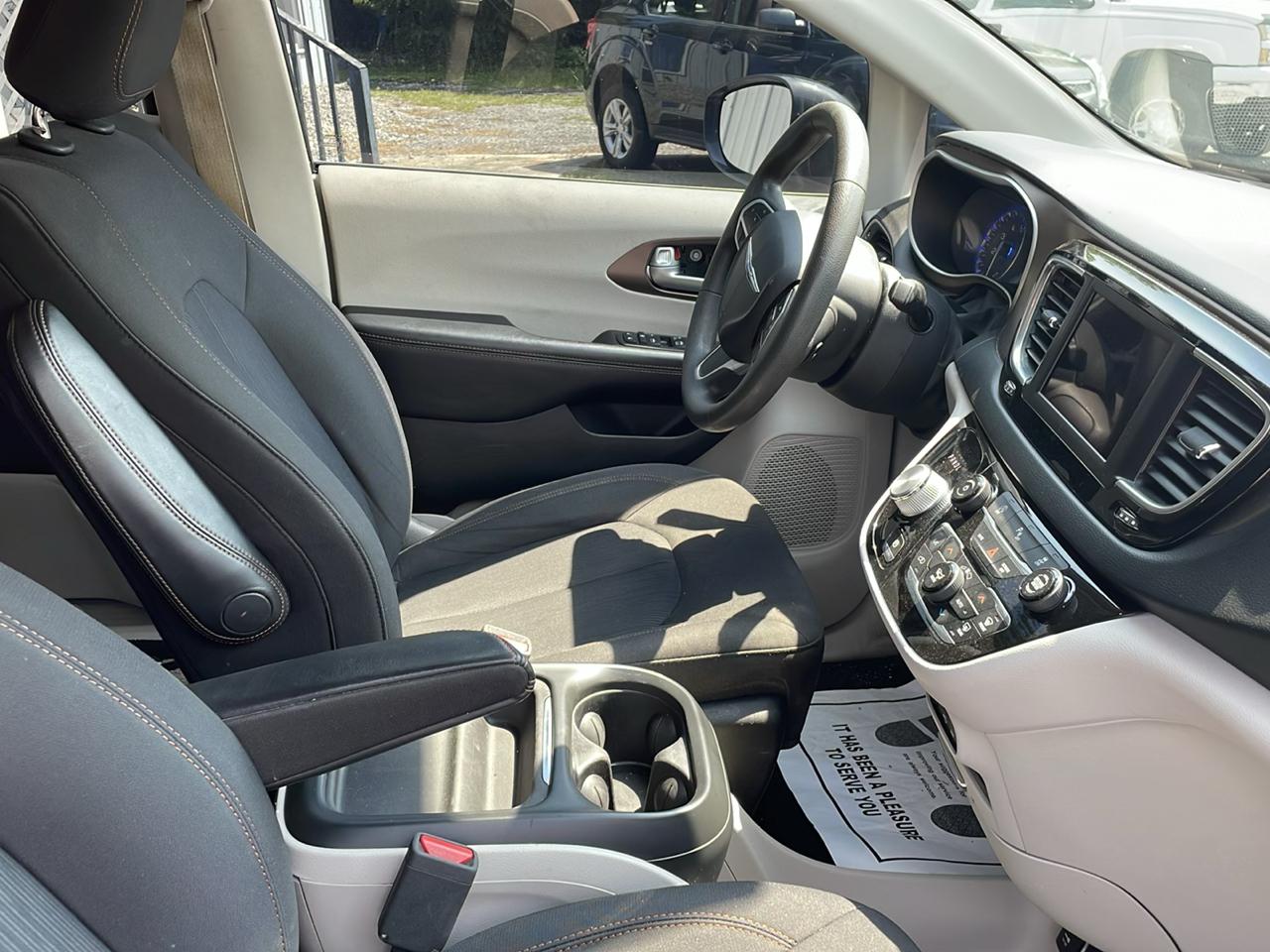 2018 Chrysler Pacifica Touring Plus - Photo 19