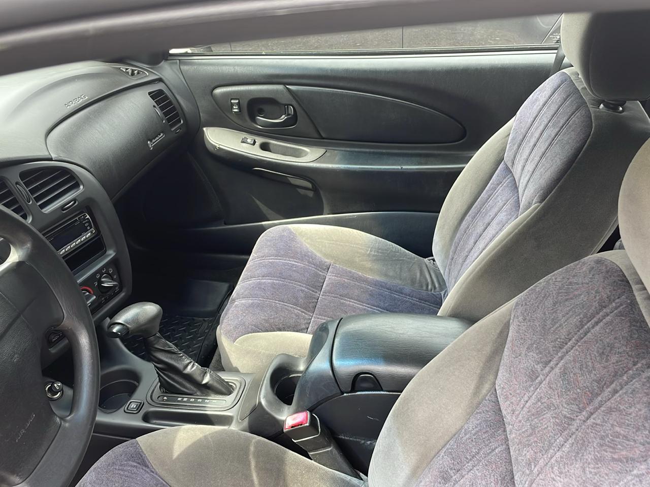 Chevrolet Monte Carlo 2dr Coupe LS 2001