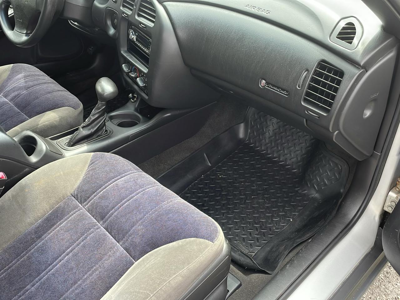 Chevrolet Monte Carlo 2dr Coupe LS 2001