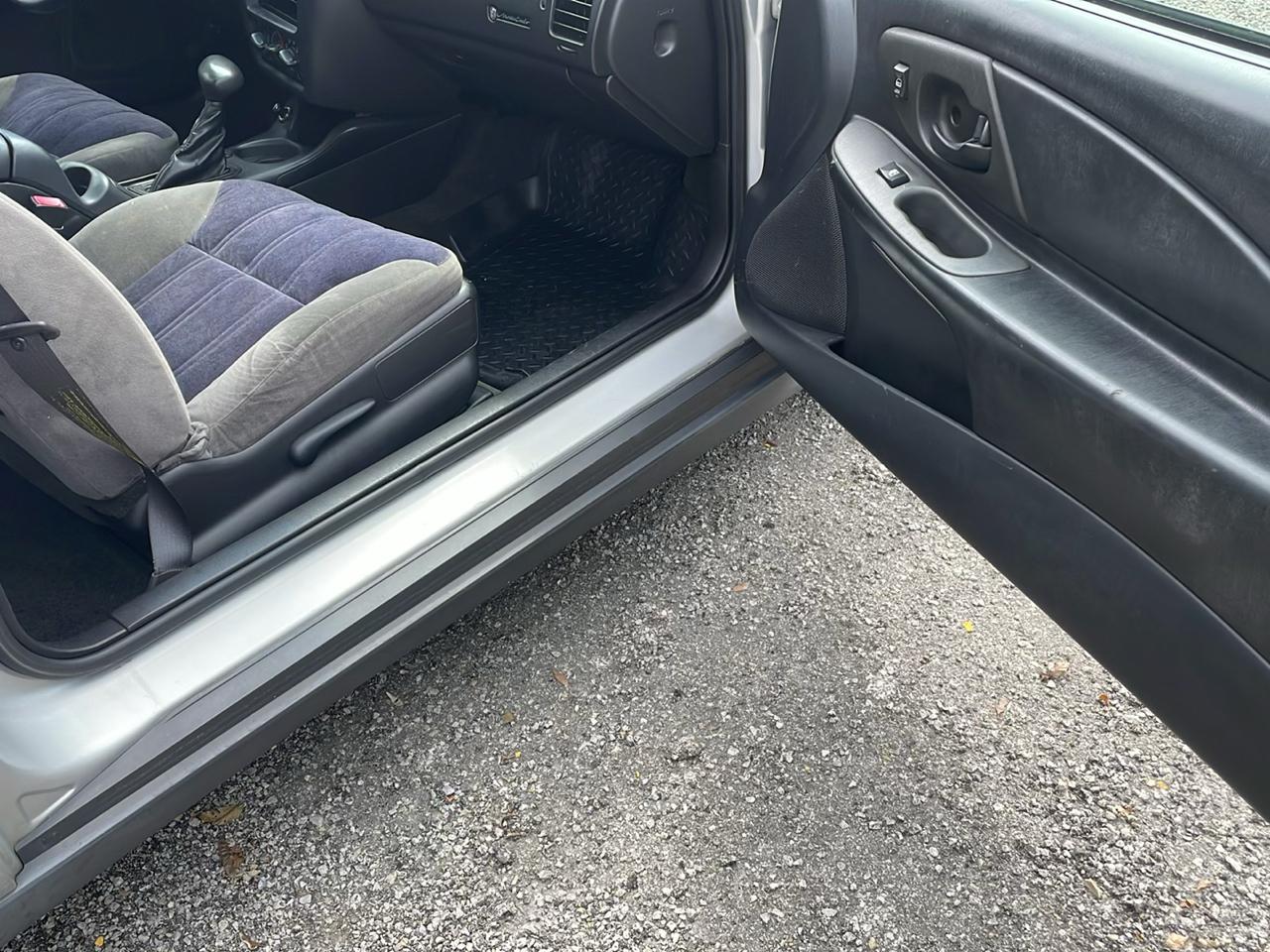 Chevrolet Monte Carlo 2dr Coupe LS 2001