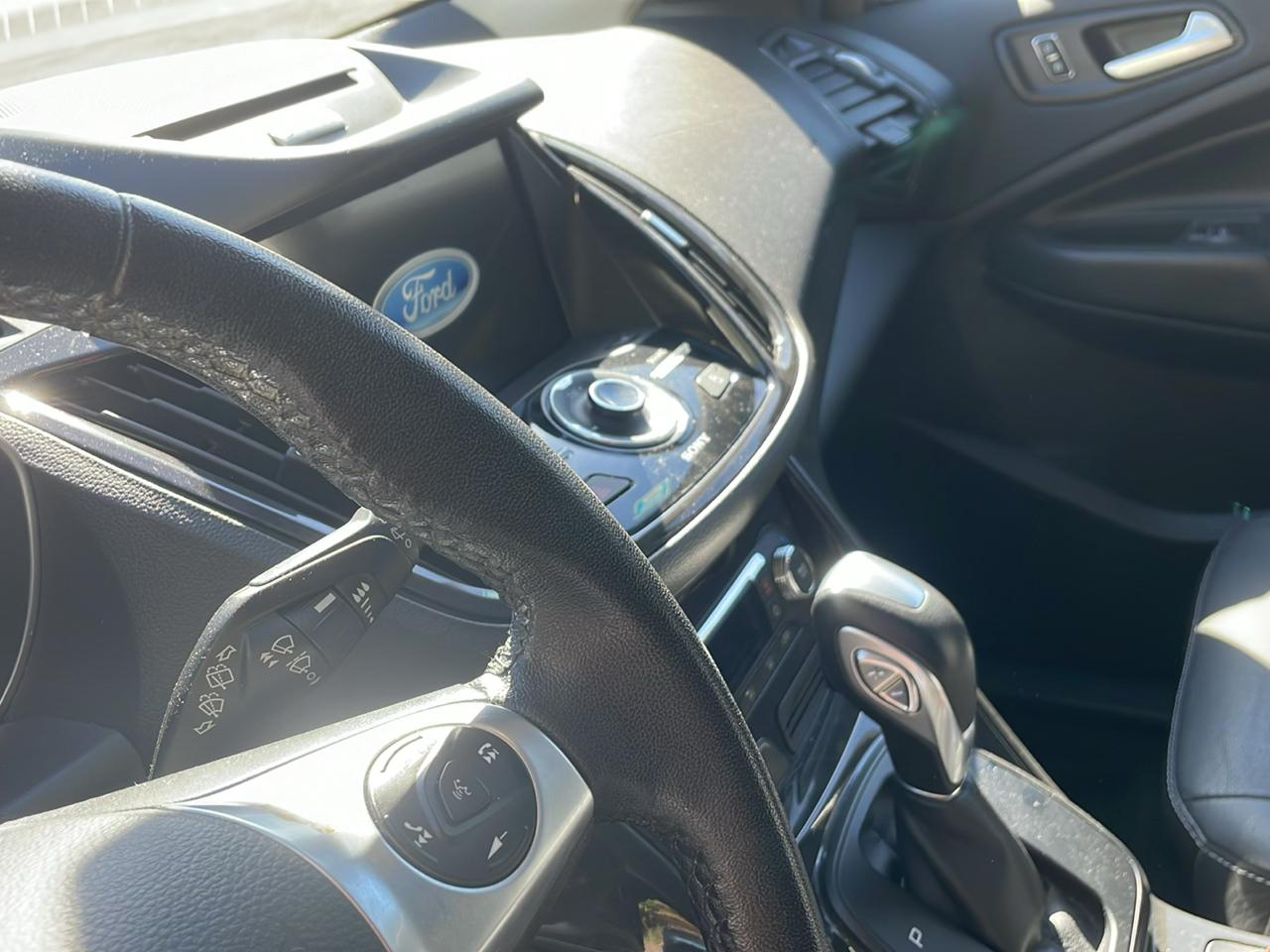 Ford Escape Titanium 4WD 2016