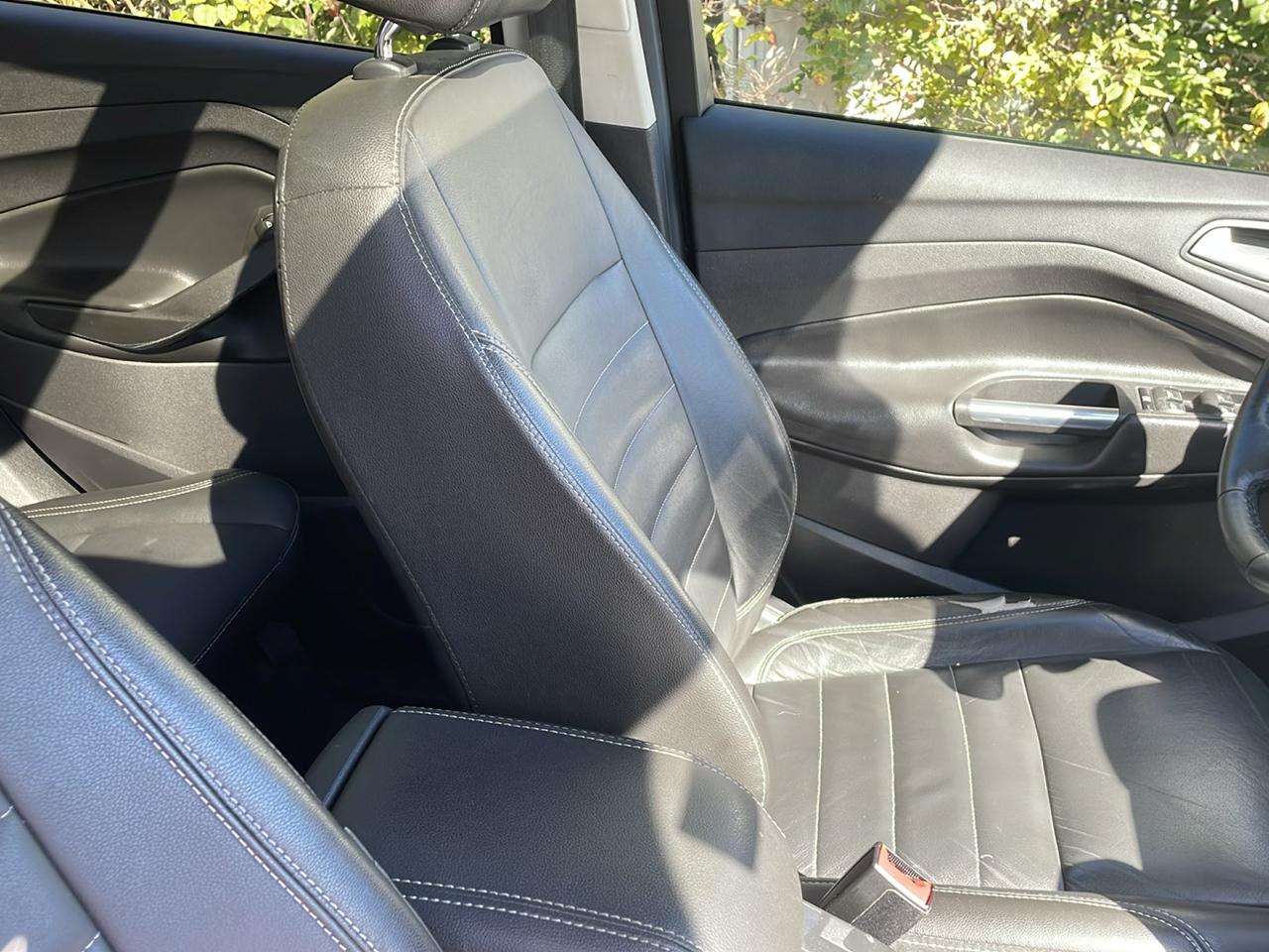 Ford Escape Titanium 4WD 2016
