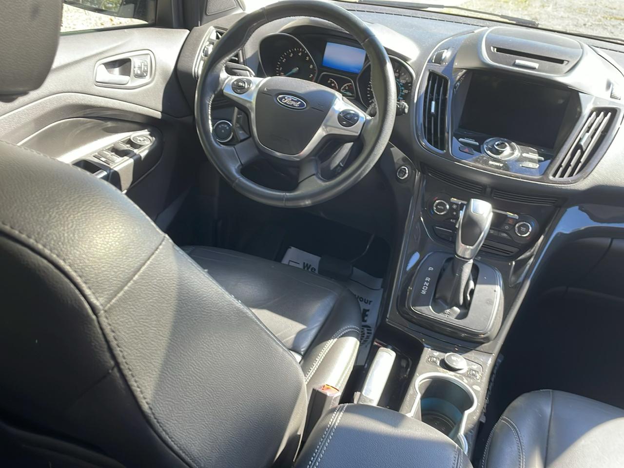 Ford Escape Titanium 4WD 2016