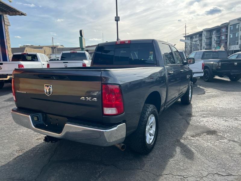 RAM 1500 4WD Crew Cab 140.5" Outdoorsman 2016