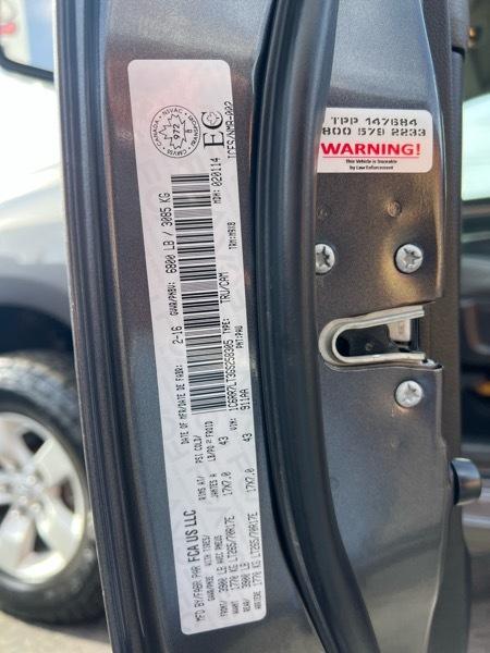 RAM 1500 4WD Crew Cab 140.5" Outdoorsman 2016