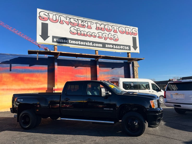 2011 GMC Sierra 3500 SLT's photo