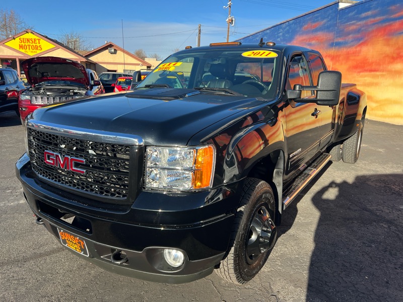 GMC Sierra 3500HD 4WD Crew Cab 167.7" DRW SLT 2011