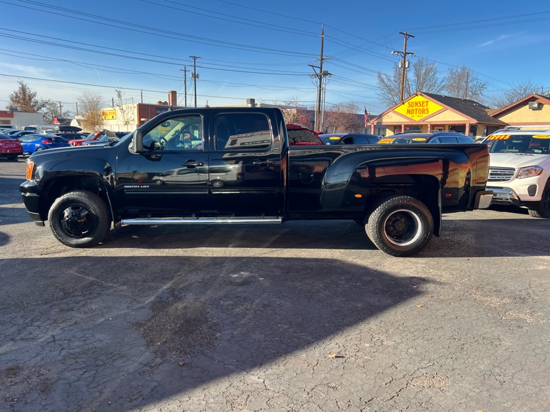 GMC Sierra 3500HD 4WD Crew Cab 167.7" DRW SLT 2011