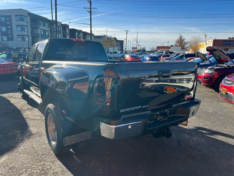 GMC Sierra 3500HD 4WD Crew Cab 167.7" DRW SLT 2011