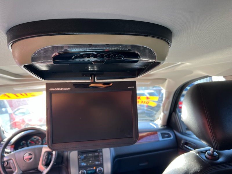 GMC Sierra 3500HD 4WD Crew Cab 167.7" DRW SLT 2011