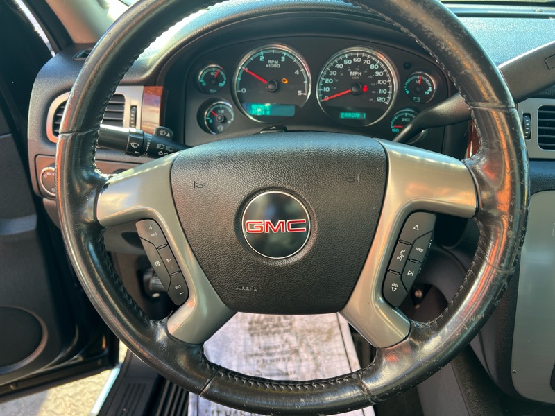 GMC Sierra 3500HD 4WD Crew Cab 167.7" DRW SLT 2011