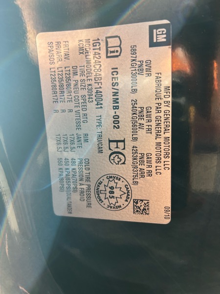 GMC Sierra 3500HD 4WD Crew Cab 167.7" DRW SLT 2011