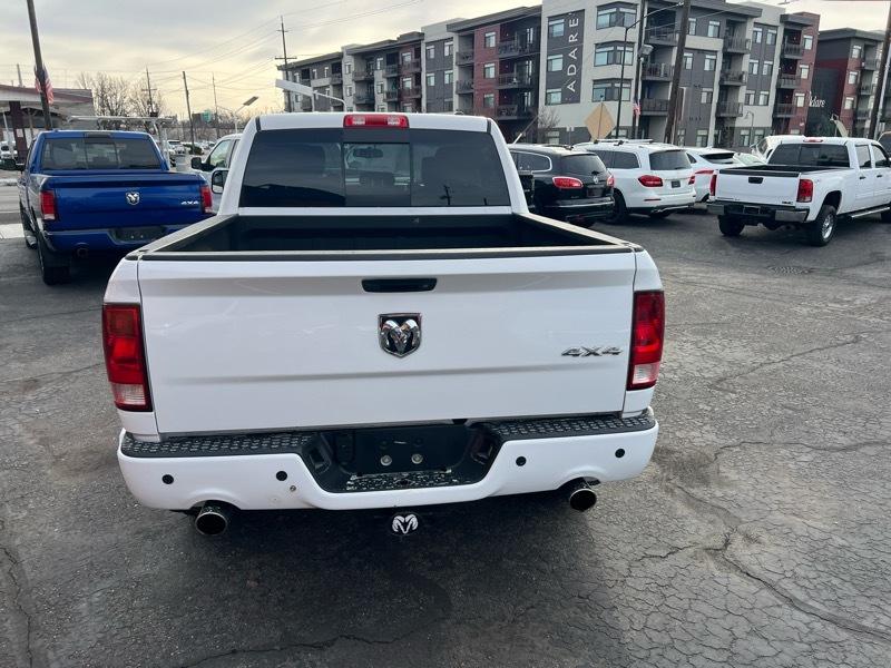 RAM 1500 4WD Crew Cab 140.5" Sport 2012