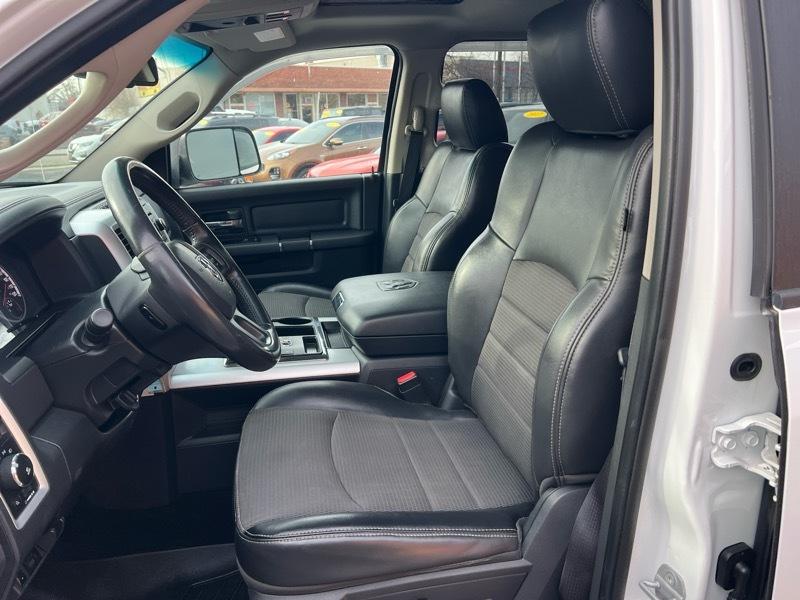 RAM 1500 4WD Crew Cab 140.5" Sport 2012