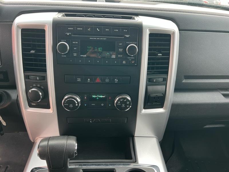RAM 1500 4WD Crew Cab 140.5" Sport 2012