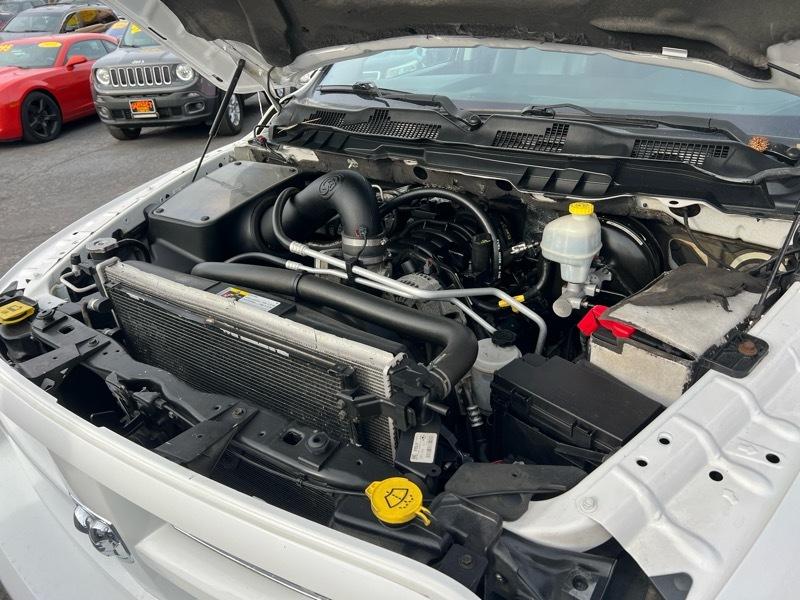 RAM 1500 4WD Crew Cab 140.5" Sport 2012