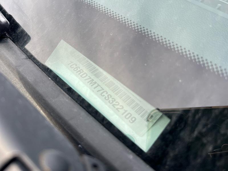 RAM 1500 4WD Crew Cab 140.5" Sport 2012