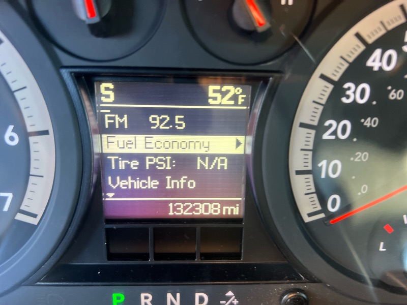 RAM 1500 4WD Crew Cab 140.5" Sport 2012