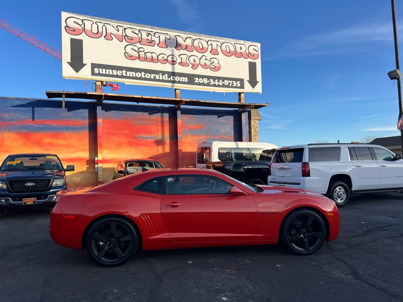 2011 Chevrolet Camaro 2dr Cpe 2LT