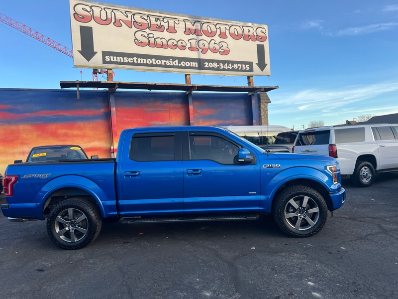 2015 Ford F-150 4WD SuperCrew 145" Lariat