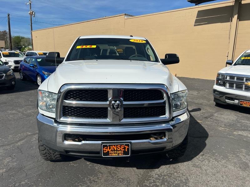RAM 2500 Tradesman 4x4 Crew Cab 8' Box 2018