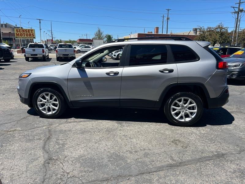 Jeep Cherokee FWD 4dr Sport 2016