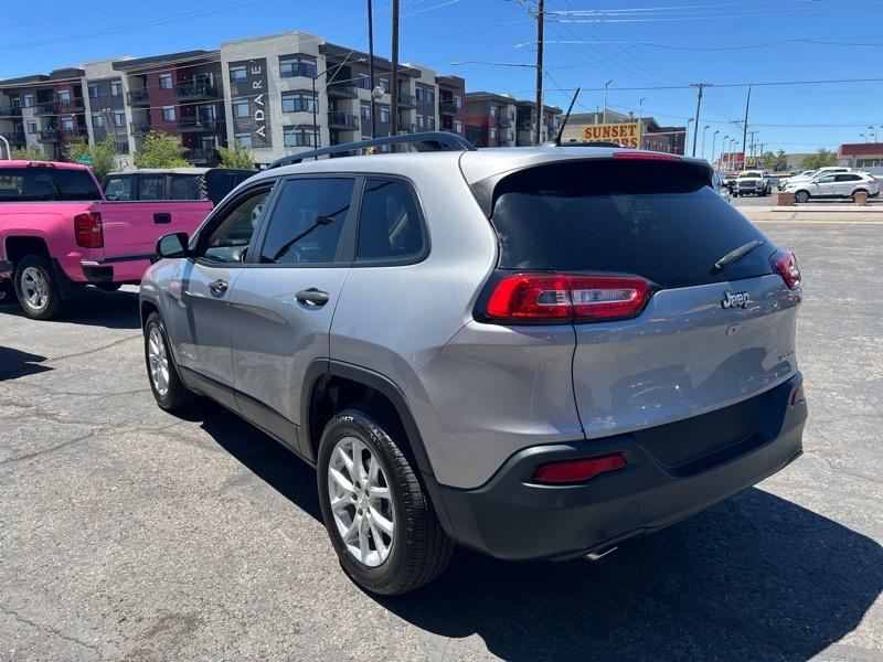 Jeep Cherokee FWD 4dr Sport 2016