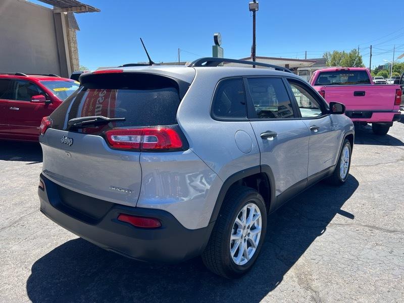 Jeep Cherokee FWD 4dr Sport 2016