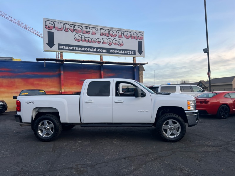 2014 Chevrolet Silverado 2500HD 4WD Crew Cab 153.7" LTZ