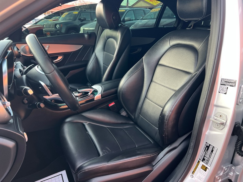 Mercedes-Benz C-Class 4dr Sdn C 300 4MATIC 2015