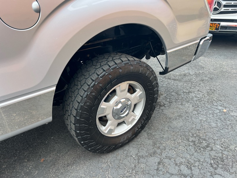 Ford F-150 4WD SuperCrew 145" XLT 2013