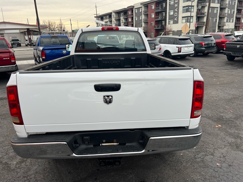 Dodge Ram 2500 2dr Reg Cab 140.5 4WD ST 2006