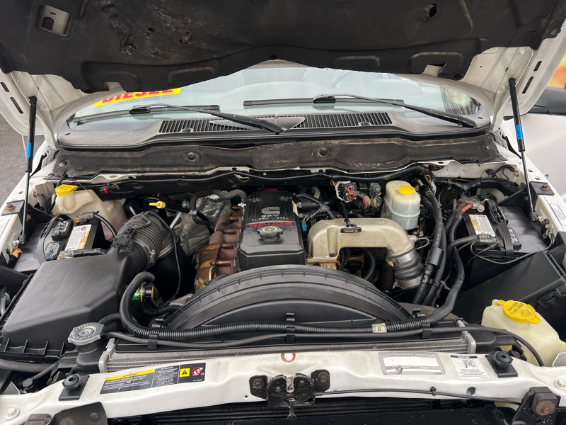 Dodge Ram 2500 2dr Reg Cab 140.5 4WD ST 2006