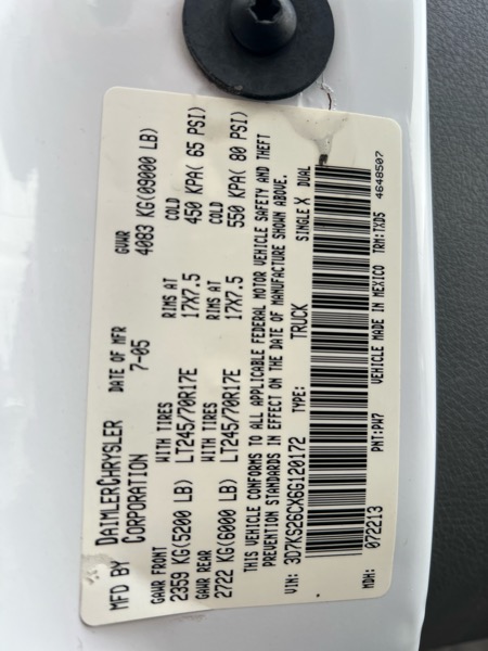 Dodge Ram 2500 2dr Reg Cab 140.5 4WD ST 2006