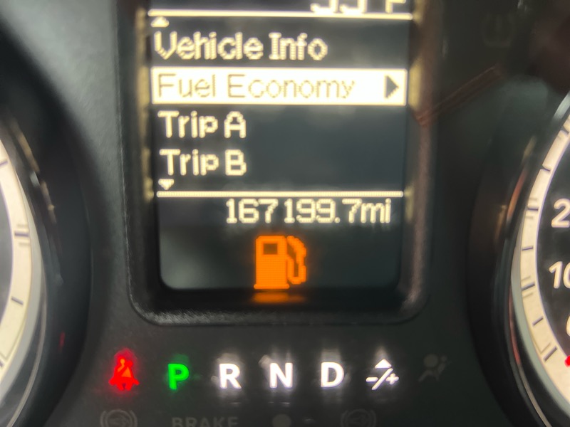 RAM 1500 Express 4x4 Crew Cab 5'7" Box 2017