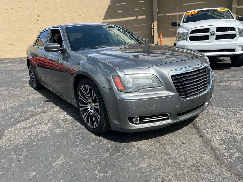 Chrysler 300 4dr Sdn V6 300S RWD 2012