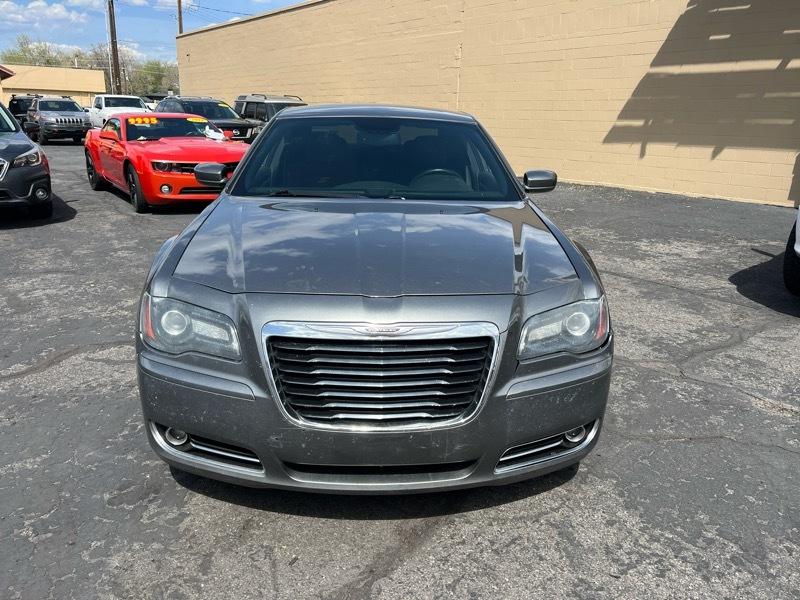 Chrysler 300 4dr Sdn V6 300S RWD 2012