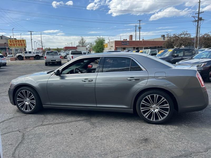 Chrysler 300 4dr Sdn V6 300S RWD 2012