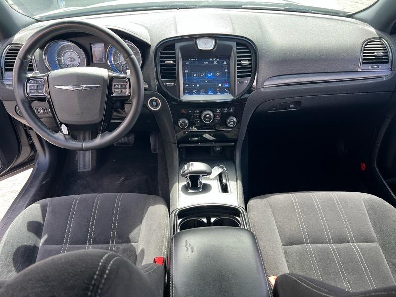 Chrysler 300 4dr Sdn V6 300S RWD 2012