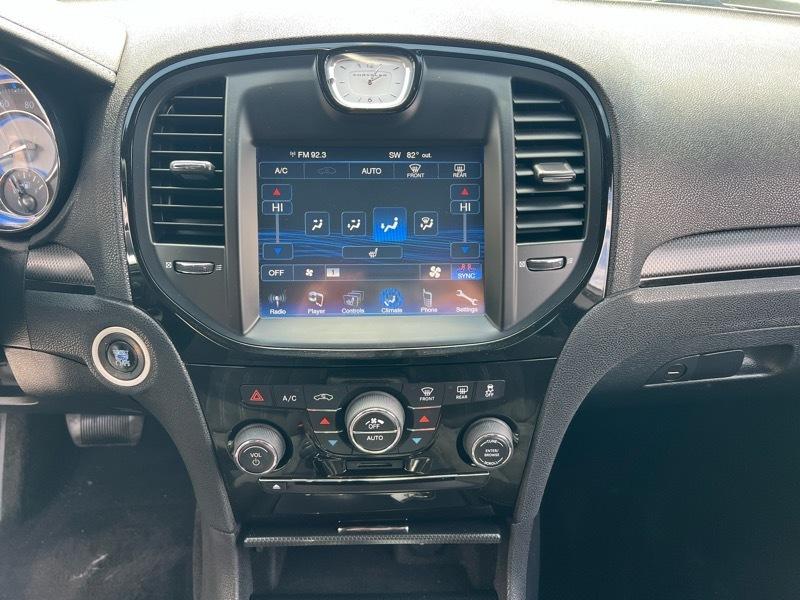 Chrysler 300 4dr Sdn V6 300S RWD 2012