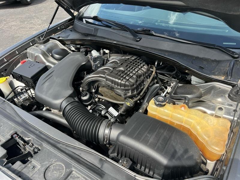 Chrysler 300 4dr Sdn V6 300S RWD 2012