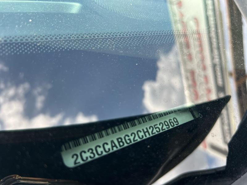 Chrysler 300 4dr Sdn V6 300S RWD 2012