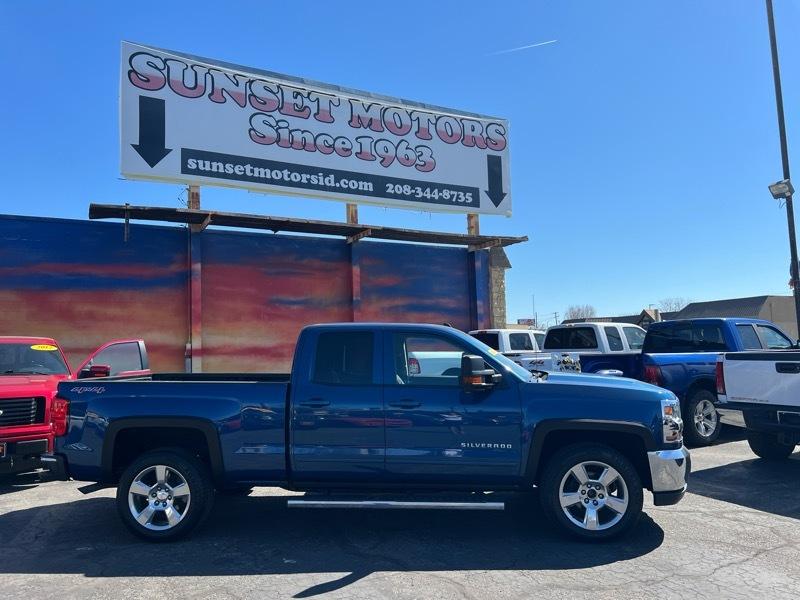 2017 Chevrolet Silverado 1500 4WD Double Cab 143.5" LT w/1LT